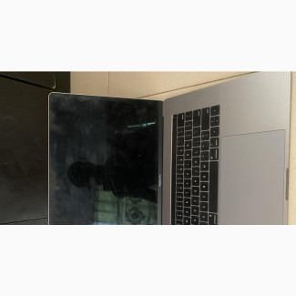 New Apple MacBook Pro 2019 32GB Intel Core I7 SSHD (Hybrid) 256GB