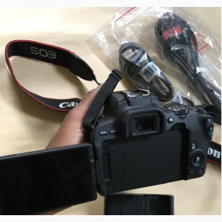 Canon EOS 200D