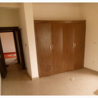2 Bedroom Block of Flats in Kate Main for Rent