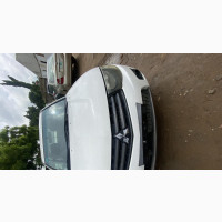 Mitsubishi L300 2014 White