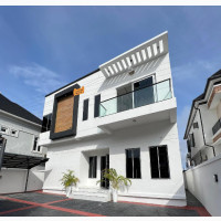 4bdrm Duplex in Orchid Road, Chevron for sale