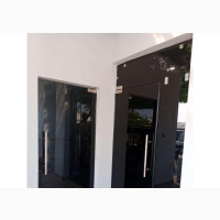 Fixed and Glass Door