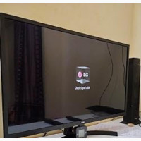 32 Inches Ultra Slim Monitor With Speaker