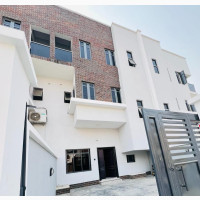 4bdrm Townhouse / Terrace in Ikate for rent