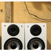 Studio Monitor