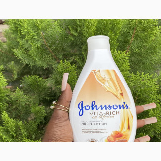 Johnson#039;s Vita-Rich Oil-in-Lotion