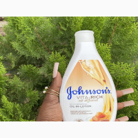 Johnson#039;s Vita-Rich Oil-in-Lotion