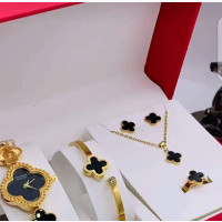 Stylish Jewelry Set for Women