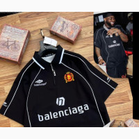Balenciaga Oversized Soccertee in Red for Men - Brand New