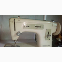 Electric/Manual Sewing Machine With Multiple Stitches