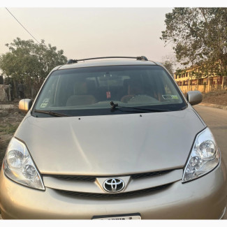 Toyota Sienna 2006 Gold