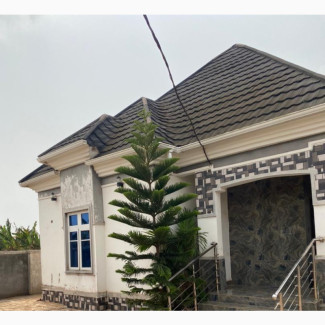 3bdrm Bungalow in Agbor Road, Benin City for sale