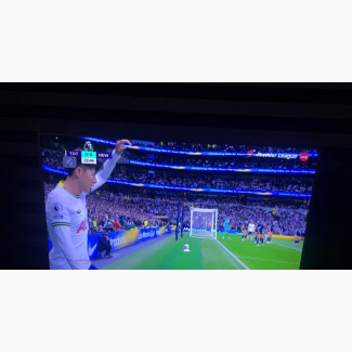 Samsung UHD Smart TV - Neatly Maintained and Super Sharp
