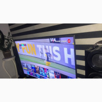 Samsung UHD Smart TV - Neatly Maintained and Super Sharp