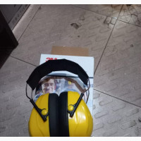 3M Collection Peltor Optime 98 Ear Muff For Protection