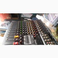 Yamaha 8 Channels Mixer