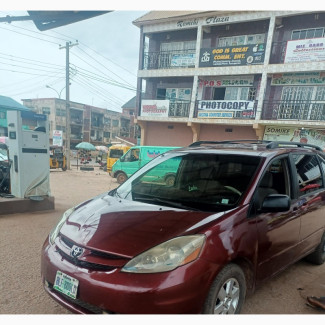 Toyota Sienna LE FWD 2006 Red