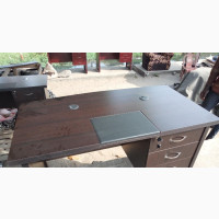 Modern Office Table - Stylish and Elegant