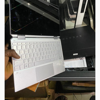 New Laptop HP Spectre X360 8GB Intel Core I7 512GB