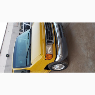 Ford E350 2006 Yellow