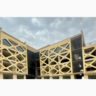 Commercial Property with Shopping and Office Spaces