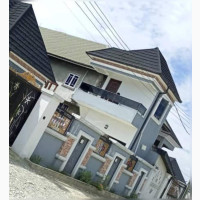 5bdrm Duplex in Warri for Sale