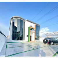 5bdrm Duplex in Off Lekki-Epe Expressway for Sale
