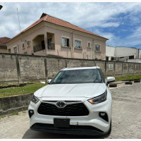 Toyota Highlander XLE 2022 White