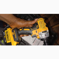 Brand New Dewalt Heavy Impact Wrench 1/2 - General Tools
