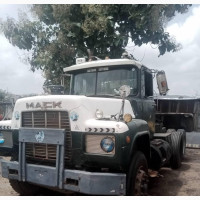 Mack R Model Trailer Head With Double Axle - Unbeatable Price
