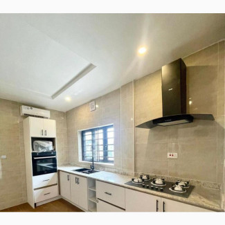 4bdrm Townhouse / Terrace in Oniru Estate, Victoria Island Extension