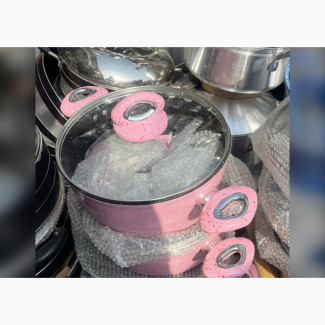 A Non Stick Pink Color 4 Sets Pot