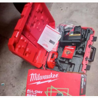 Milwaukee Cross Laser M12 3PL-401C