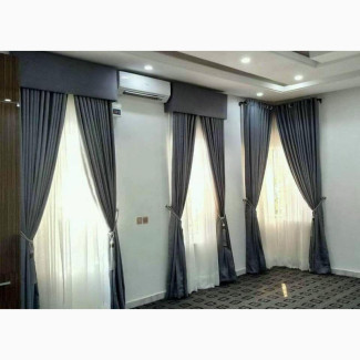 Plain Curtains With Simple Board Design