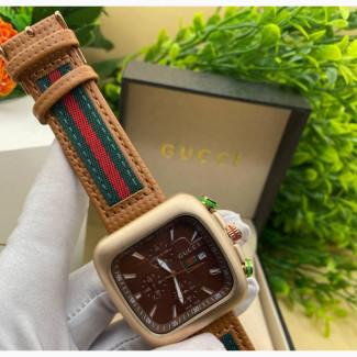 Gucci Chronograph Leather Wristwatch