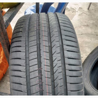 Bridgestone 275/50R21 Tires for Lexus LX570