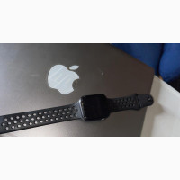 Apple Series 4 44mm - Working Perfectly, Slight Cracked Screen