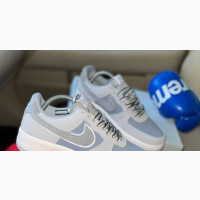 Slide, Palm and Sneakers