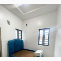 Furnished 3bdrm Apartment in Chevron for sale
