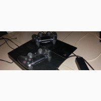 PS4 Slim Console with 2 Wireless Pads and 7 Games