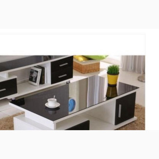 Coffee Table Black and White 32by24 With Top Glass