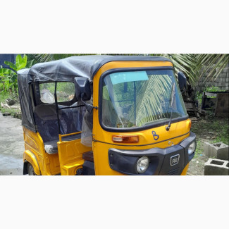 New Bajaj 2022 Yellow