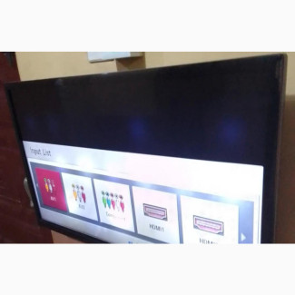 32 LG TV - Nearly New