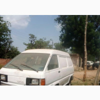 1990 Toyota HiAce White, Manual Transmission