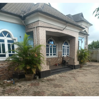 5bdrm Bungalow in Port-Harcourt for sale