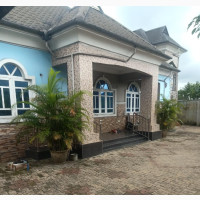 5bdrm Bungalow in Port-Harcourt for sale