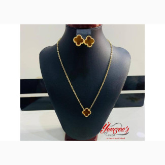 Stunning Vca Set for Women