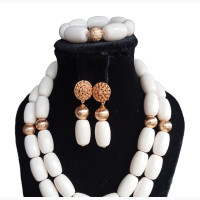 Adorable Off White Beaded Necklace