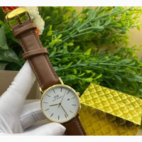 Daniel Wellington Leather Wristwatch