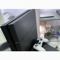 London Used PS4 Fat with 2 Smart Controllers - Grade A